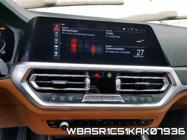 WBA5R1C51KAK07936 фото 9