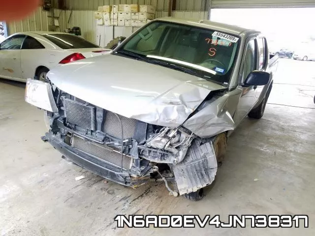 1N6AD0EV4JN738317 фото 3