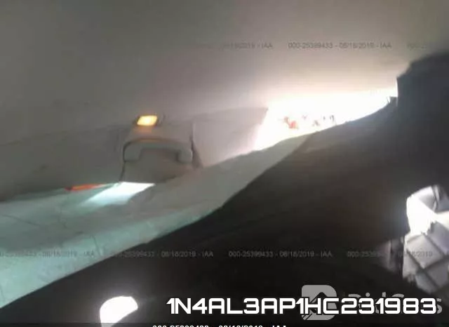 1N4AL3AP1HC231983 фото 9