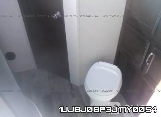 1UJBJ0BP3J17Y0054 фото 9