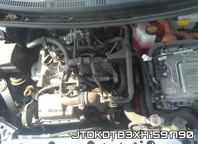 JTDKDTB3XH1591790 фото 2