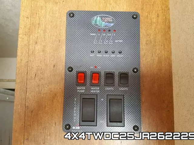 4X4TWDC25JA262229 фото 8