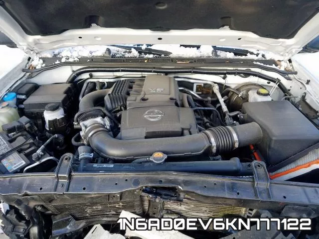 1N6AD0EV6KN777122 фото 8