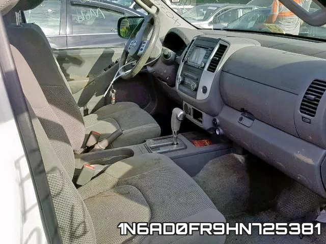 1N6AD0FR9HN725381 фото 6