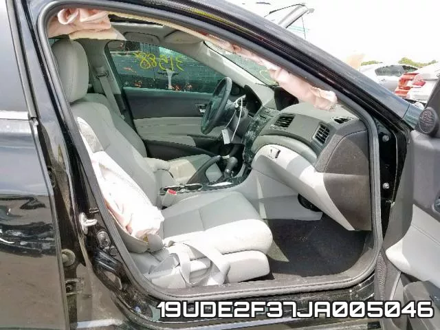 19UDE2F37JA005046 фото 6