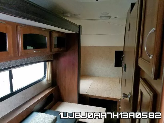 1UJBJ0AH7H13A0582 фото 8