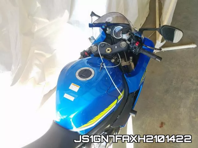 JS1GN7FAXH2101422 фото 6
