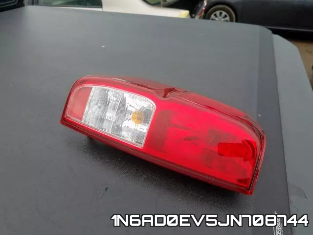 1N6AD0EV5JN708744 фото 10