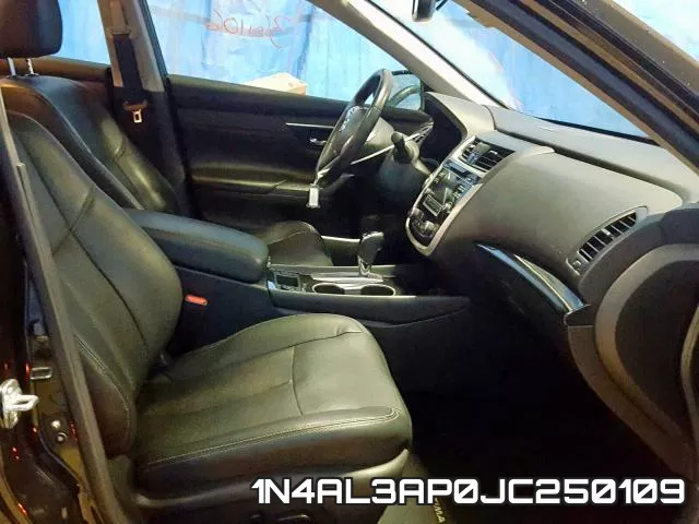 1N4AL3AP0JC250109 фото 5