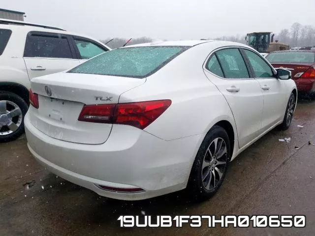 19UUB1F37HA010650 фото 5