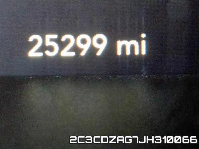 2C3CDZAG7JH310066 фото 9