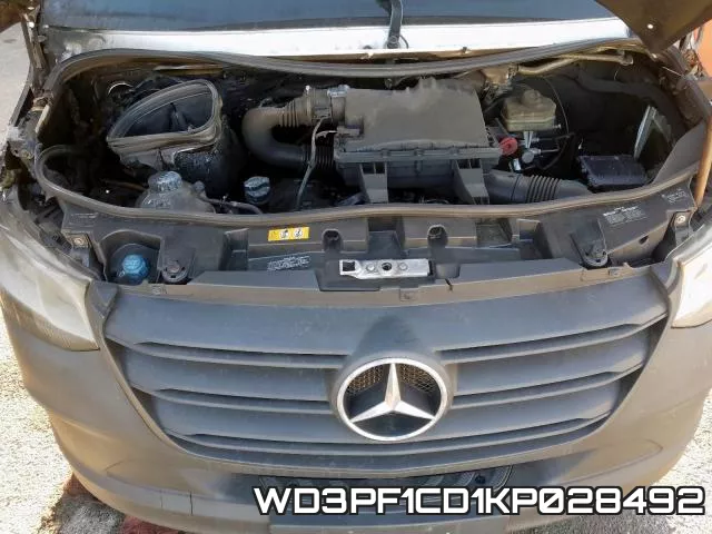 WD3PF1CD1KP028492 фото 8