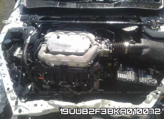 19UUB2F38KA010072 фото 2
