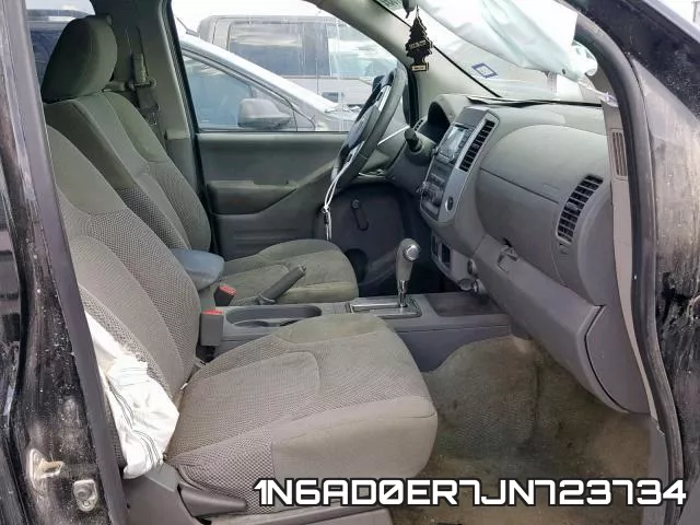 1N6AD0ER7JN723734 фото 6