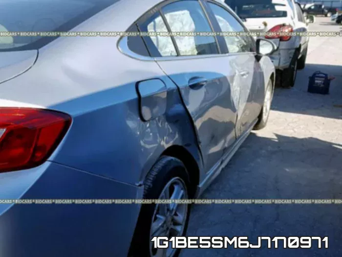 1G1BE5SM6J7170971 фото 10