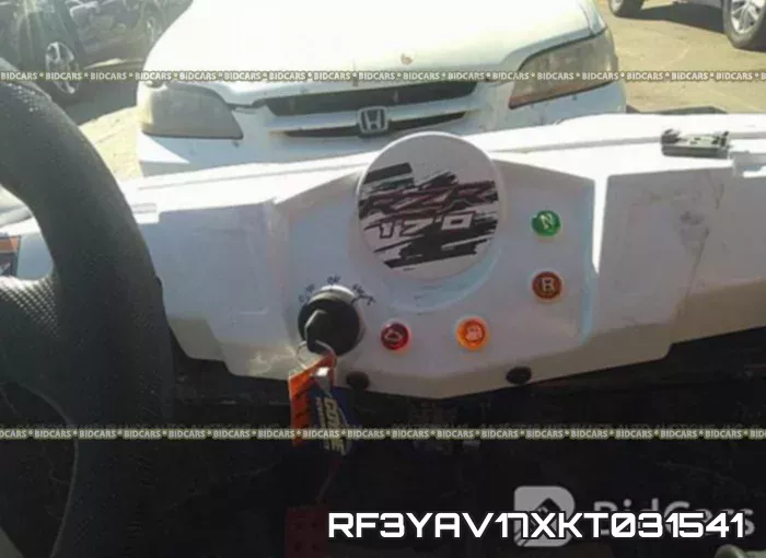 RF3YAV17XKT031541 фото 8