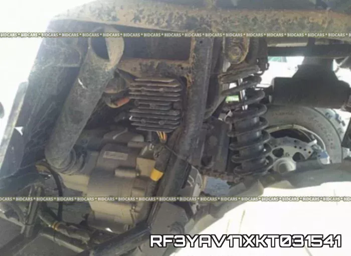 RF3YAV17XKT031541 фото 10