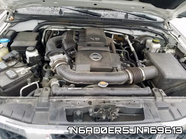 1N6AD0ER5JN769613 фото 7
