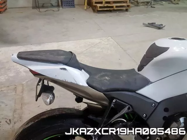 JKAZXCR19HA005486 фото 6