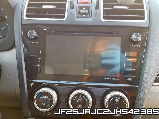 JF2SJAJC2JH542385 фото 8
