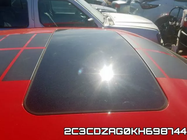 2C3CDZAG0KH698744 фото 9