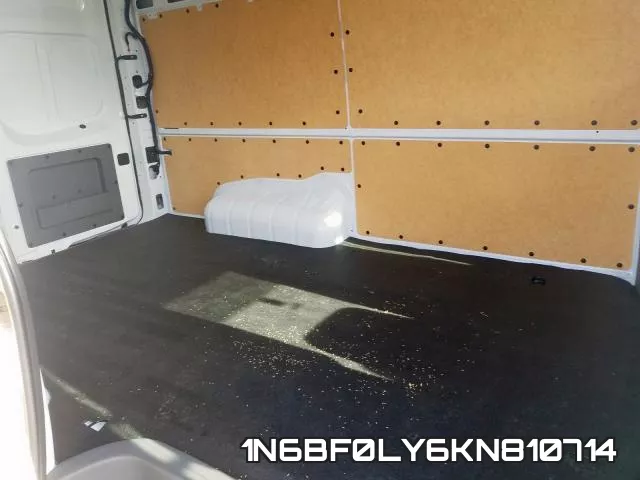 1N6BF0LY6KN810714 фото 5