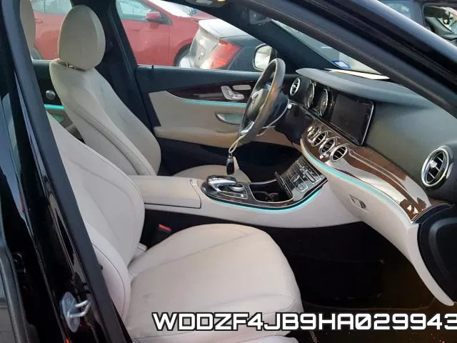 WDDZF4JB9HA029943 фото 5