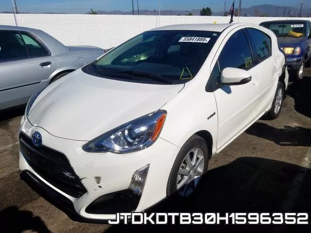 JTDKDTB30H1596352 фото 3