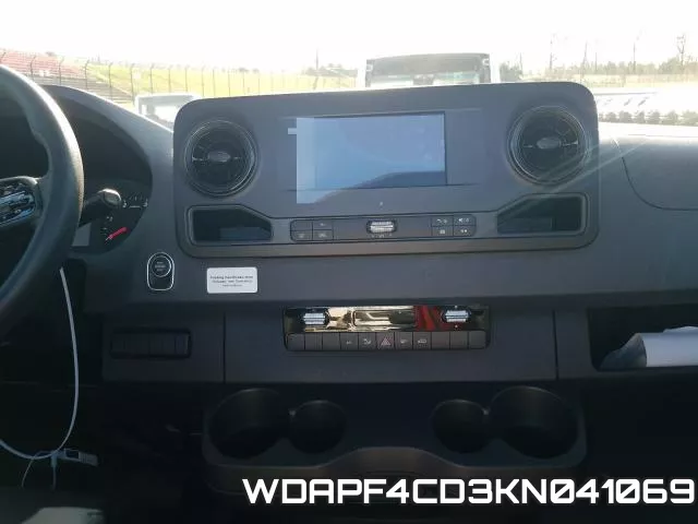 WDAPF4CD3KN041069 фото 8