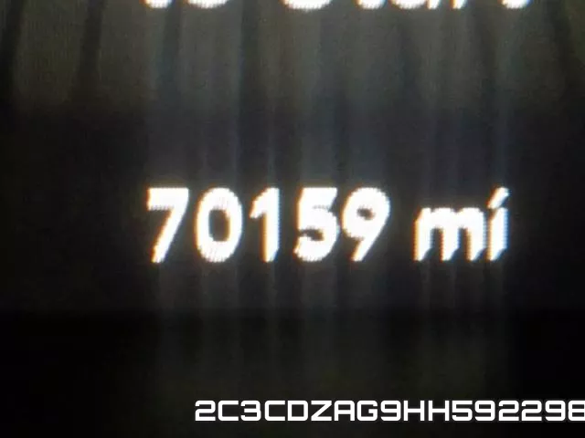 2C3CDZAG9HH592298 фото 8