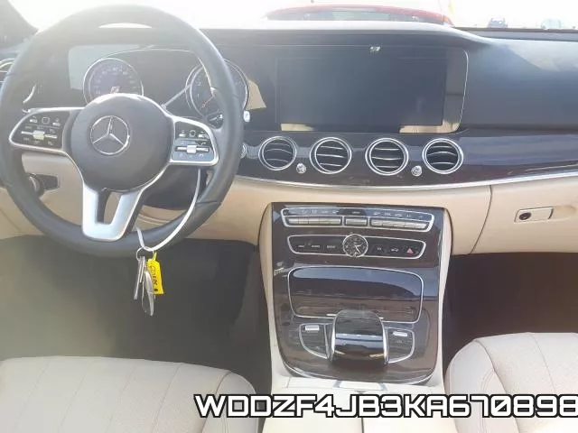 WDDZF4JB3KA670898 фото 9