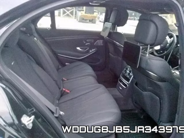 WDDUG8JB5JA343979 фото 4