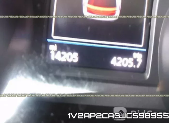 1V2AP2CA3JC598955 фото 8