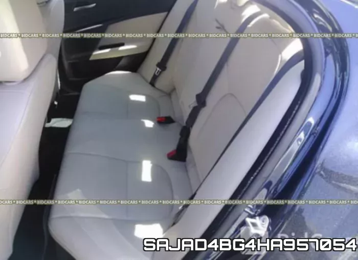 SAJAD4BG4HA957054 фото 9