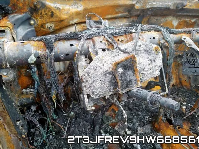 2T3JFREV9HW668561 фото 7