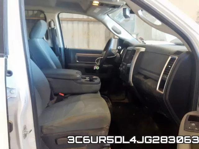 3C6UR5DL4JG283063 фото 4