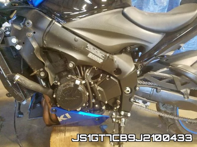 JS1GT7CB9J2100433 фото 5