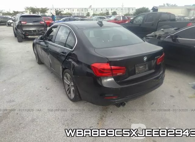 WBA8B9C5XJEE82943 фото 4