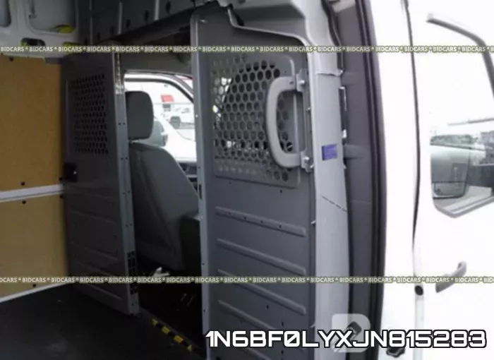 1N6BF0LYXJN815283 фото 9
