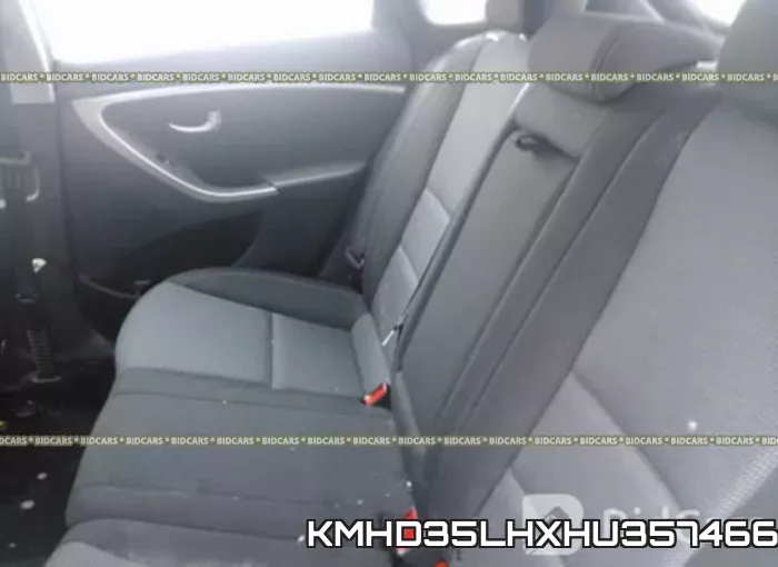 KMHD35LHXHU357466 фото 9