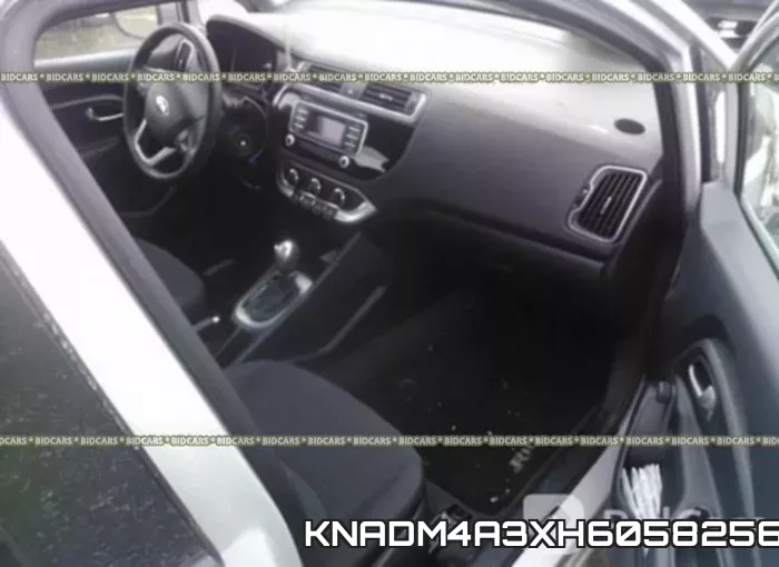 KNADM4A3XH6058256 фото 6
