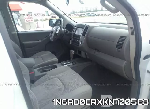 1N6AD0ERXKN700563 фото 3