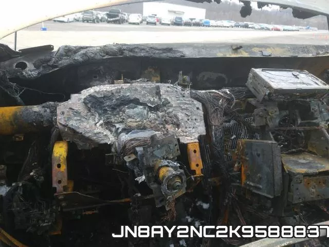 JN8AY2NC2K9588837 фото 6