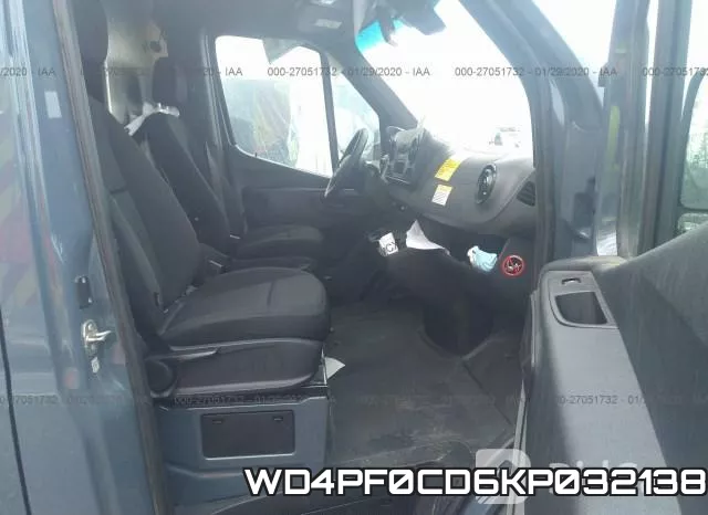 WD4PF0CD6KP032138 фото 5
