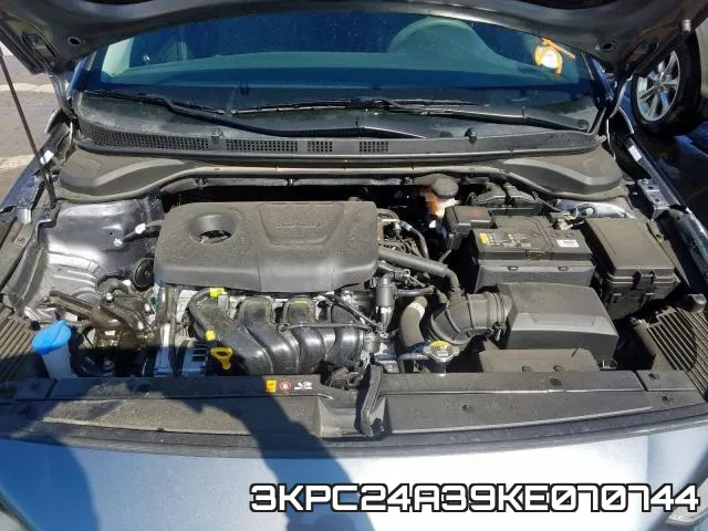 3KPC24A39KE070744 фото 5