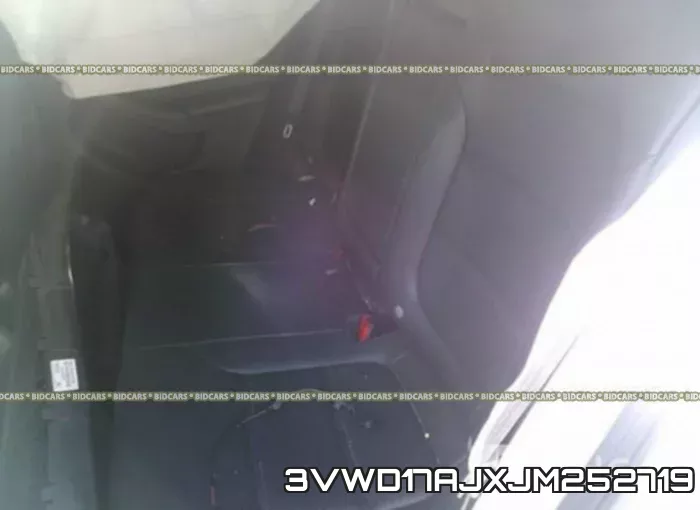 3VWD17AJXJM252719 фото 9