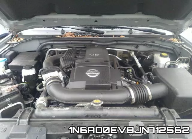 1N6AD0EV8JN712562 фото 2