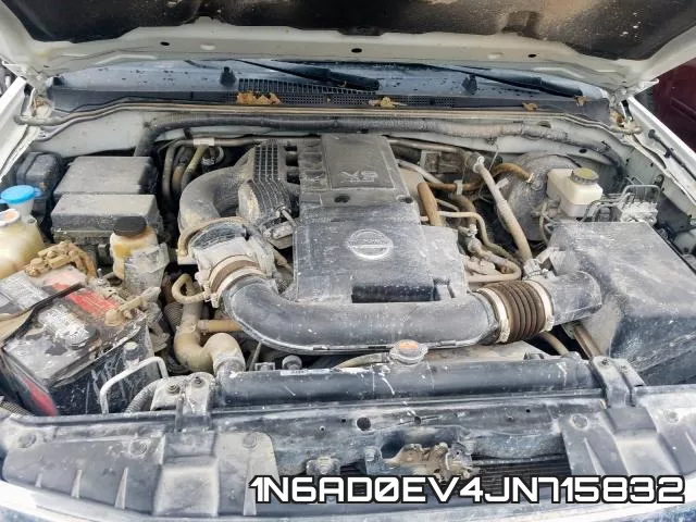 1N6AD0EV4JN715832 фото 2
