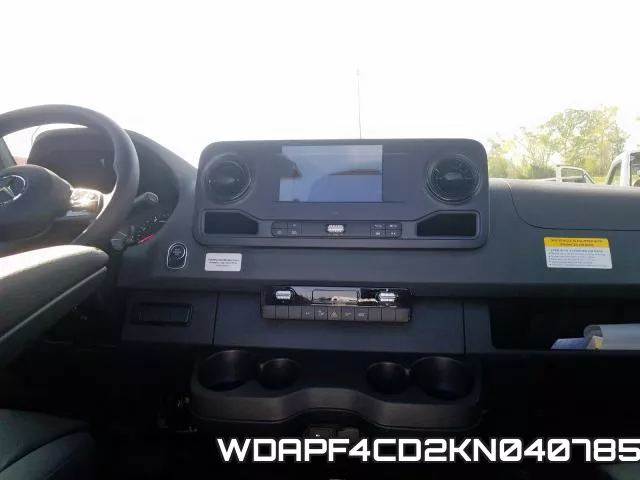 WDAPF4CD2KN040785 фото 8