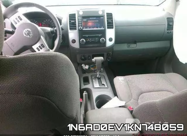 1N6AD0EV1KN748059 фото 6